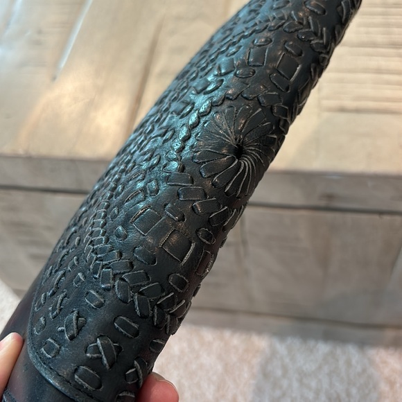 Sensea Black Leather Woven Zip Traveler Wallet - Picture 6 of 7